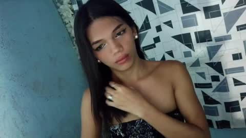 Rhiana online show from 04-20-26, 08:17