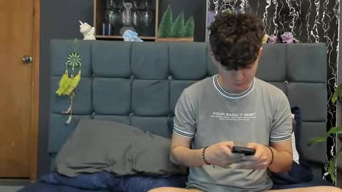 Snapshot of horny_twinks_guys chatting on 03-10-25, 12:51 Alex and Camilo online show from 03-10-25, 12:51