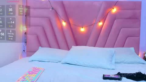 Khloe  online show from 11-28-25, 12:52