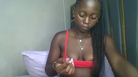 Snapshot of hornybella84 chatting on 12-02-25, 06:03 Bella online show from 12-02-25, 06:03