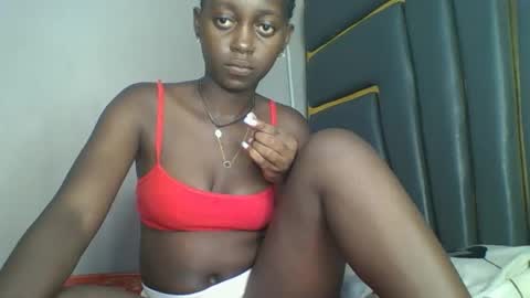 Snapshot of hornybella84 chatting on 12-15-25, 09:13 Bella online show from 12-15-25, 09:13