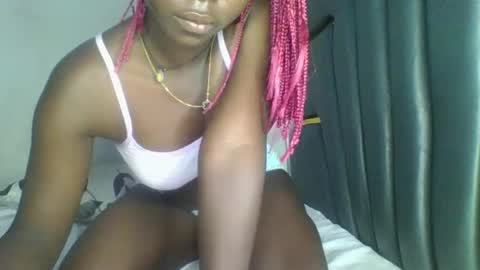 Snapshot of hornybella84 chatting on 02-27-26, 06:35 Bella online show from 02-27-26, 06:35