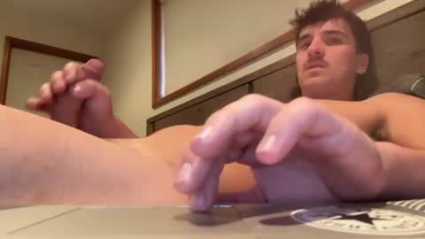 hornyboi186 online show from 08-09-26, 06:51