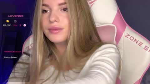 Snapshot of hornybunnyss chatting on 12-07-24, 12:56 Sonya online show from 12-07-24, 12:56