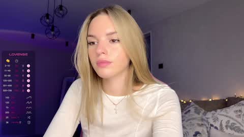 Snapshot of hornybunnyss chatting on 12-13-24, 08:37 Sonya online show from 12-13-24, 08:37