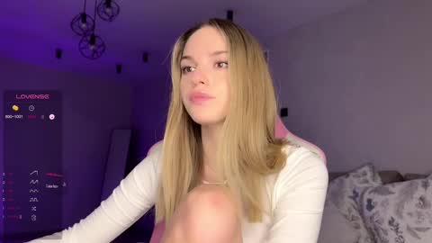 Snapshot of hornybunnyss chatting on 02-23-25, 05:18 Sonya online show from 02-23-25, 05:18