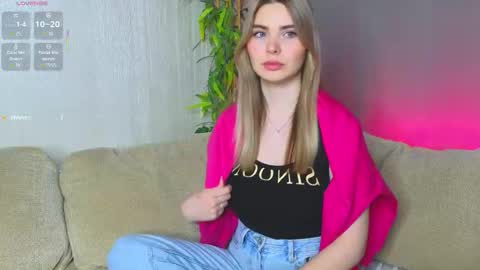 Snapshot of hornycharisma chatting on 03-09-26, 01:37 Jolly online show from 03-09-26, 01:37