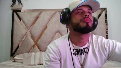 hornygirl_20000 online show from 09-17-25, 02:35