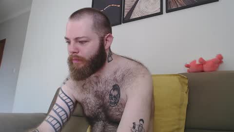 Snapshot of hornyhairy_bi chatting on 02-07-25, 03:19 Harry online show from 02-07-25, 03:19