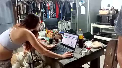 Nix  D online show from 11-08-25, 08:18