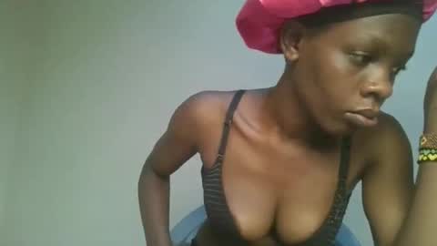 Snapshot of hornylittleprinces chatting on 10-10-25, 06:56 Princes online show from 10-10-25, 06:56