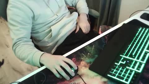 Snapshot of hornyman1998_03 chatting on 03-13-26, 05:52 hornyman1998_03 online show from 03-13-26, 05:52