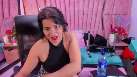 hornyskinny26 online show from 07-12-26, 06:48