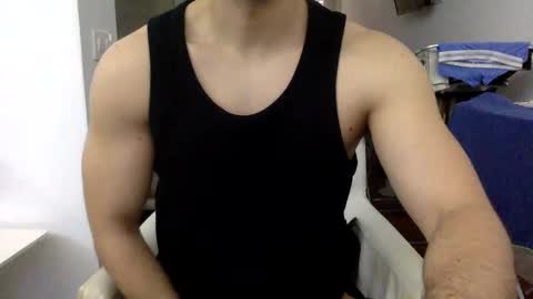 hornyspaniard93 online show from 04-25-26, 01:41