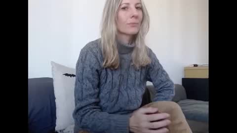 Snapshot of hornyssima chatting on 12-26-24, 10:16 Hornyssima online show from 12-26-24, 10:16