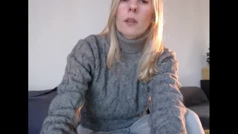 Snapshot of hornyssima chatting on 02-16-25, 04:10 Hornyssima online show from 02-16-25, 04:10