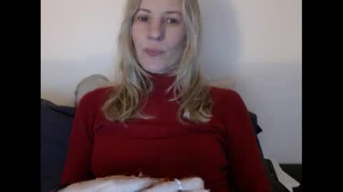 Snapshot of hornyssima chatting on 03-07-25, 05:17 Hornyssima online show from 03-07-25, 05:17