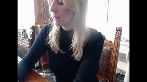 Snapshot of hornyssima chatting on 11-21-25, 02:16 Hornyssima online show from 11-21-25, 02:16