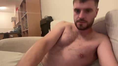 Snapshot of hornytom27 chatting on 10-22-25, 06:29 Horny247 online show from 10-22-25, 06:29