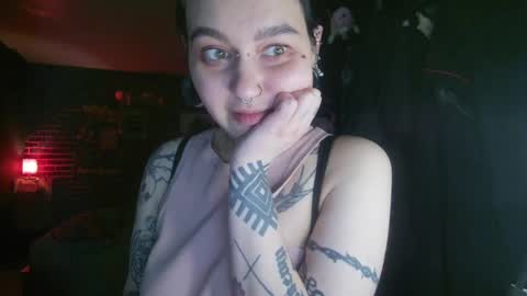 Snapshot of horror_circus chatting on 02-16-25, 06:10 Messalina Horror online show from 02-16-25, 06:10