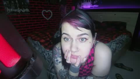 Snapshot of horror_circus chatting on 09-25-25, 08:01 Messalina Horror online show from 09-25-25, 08:01