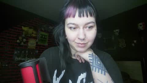 Snapshot of horror_circus chatting on 10-13-25, 02:11 Messalina Horror online show from 10-13-25, 02:11