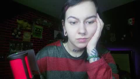 Snapshot of horror_circus chatting on 10-19-25, 04:07 Messalina Horror online show from 10-19-25, 04:07