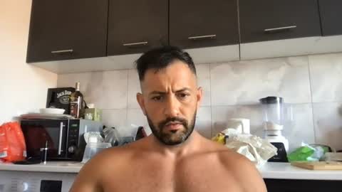 Snapshot of horsechris chatting on 06-18-26, 10:30 Chriss90 online show from 06-18-26, 10:30