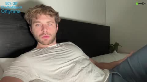 Snapshot of hot8pack01 chatting on 12-05-24, 09:17 Edward aka Wolf online show from 12-05-24, 09:17