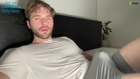 Snapshot of hot8pack01 chatting on 12-14-24, 10:28 Edward aka Wolf online show from 12-14-24, 10:28