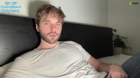 Snapshot of hot8pack01 chatting on 01-06-25, 08:50 Edward aka Wolf online show from 01-06-25, 08:50