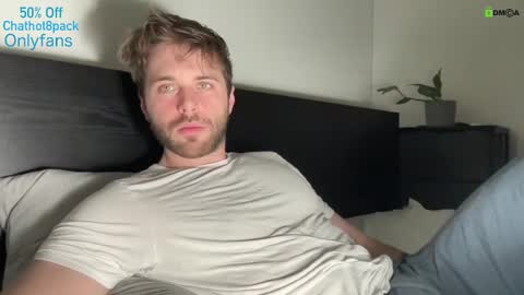 Snapshot of hot8pack01 chatting on 03-03-25, 09:59 Edward aka Wolf online show from 03-03-25, 09:59