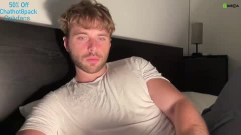 Snapshot of hot8pack01 chatting on 09-24-25, 07:17 Edward aka Wolf online show from 09-24-25, 07:17