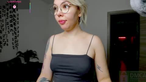   online show from 10-27-25, 05:06