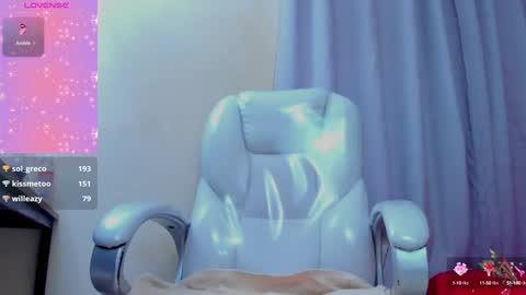 Snapshot of hot_beauty__ chatting on 01-29-25, 10:48 VALENTINA online show from 01-29-25, 10:48