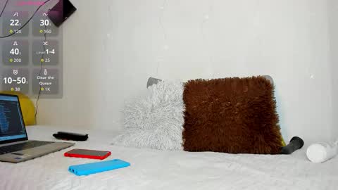 Snapshot of hot_boy_04 chatting on 11-04-25, 12:48 hot boy 04 online show from 11-04-25, 12:48