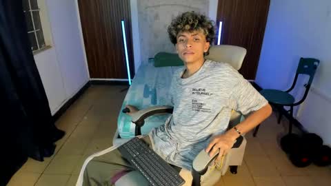 hot bunny online show from 11-23-25, 02:33