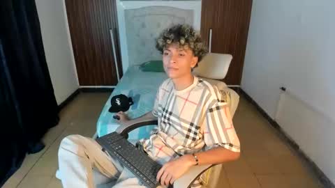 hot bunny online show from 11-28-25, 04:59