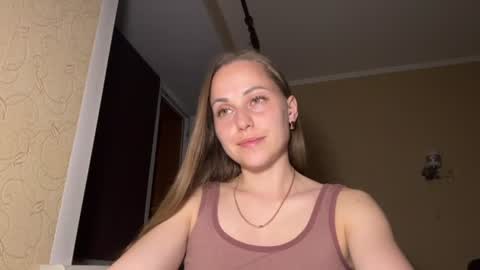hot_chance_ online show from 06-12-26, 07:02