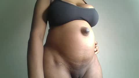 Snapshot of hot_choccoolate chatting on 06-28-26, 12:55 Zarah online show from 06-28-26, 12:55