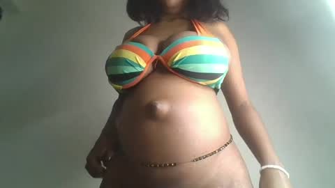 Snapshot of hot_choccoolate chatting on 07-08-26, 10:42 Zarah online show from 07-08-26, 10:42