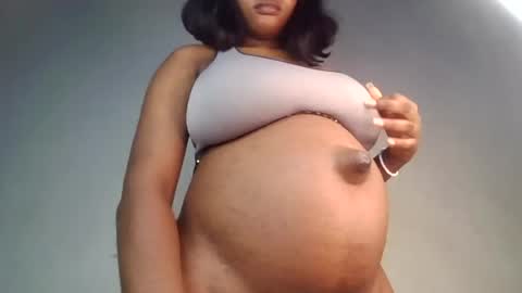 Snapshot of hot_choccoolate chatting on 07-22-26, 12:08 Zarah online show from 07-22-26, 12:08