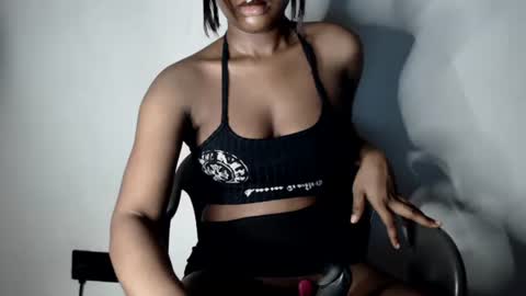 Snapshot of hot_chocoxxxx chatting on 10-27-25, 12:04 sonia mis choco online show from 10-27-25, 12:04