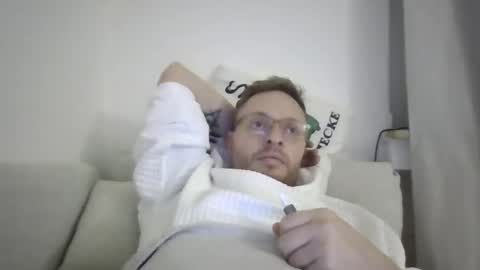 hot_chris1989 online show from 02-14-26, 06:04