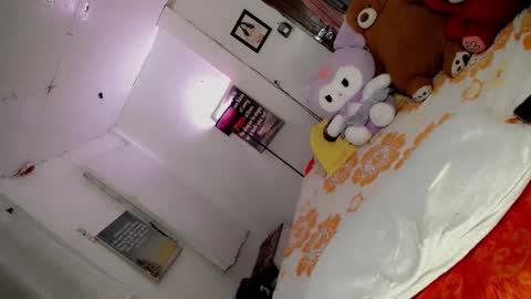 its me CLAUDIA online show from 03-08-26, 02:04