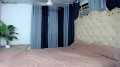 hot_fucker_ online show from 12-01-25, 06:51