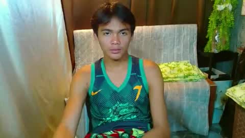 Snapshot of hot_george chatting on 01-15-25, 05:15 George online show from 01-15-25, 05:15