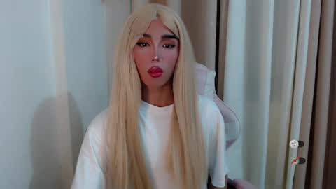 Snapshot of hot_khianna chatting on 07-05-26, 03:08 Khianna online show from 07-05-26, 03:08