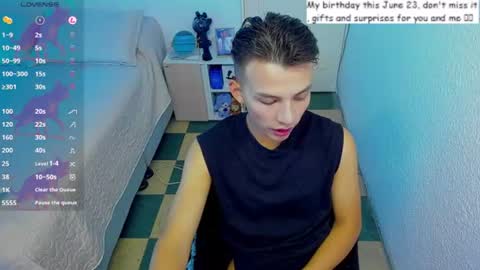 Snapshot of hot_latin_temptation chatting on 06-12-26, 06:12 Alejandro online show from 06-12-26, 06:12