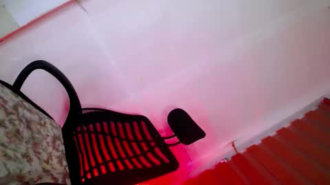Snapshot of hot_laura69 chatting on 06-01-26, 04:41 just call me laura online show from 06-01-26, 04:41
